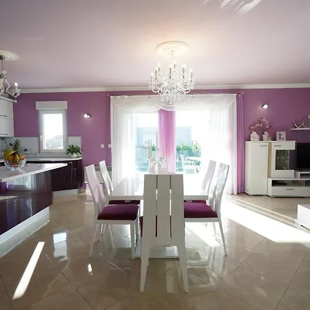 Сasa de vacaciones Family Friendly House With A Swimming Pool Solin, Split - 15525 *